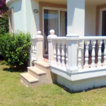 Sleeps 6 Pool Air Con Wifi Lägenhet *