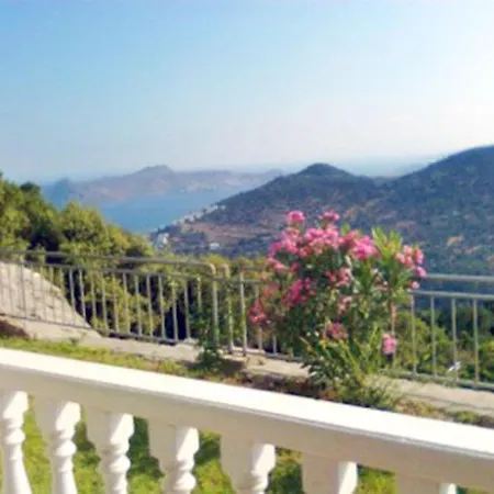 Lägenhet Sleeps 6 Pool Air Con Wifi Ortakent